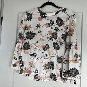 White Sheer floral top- m